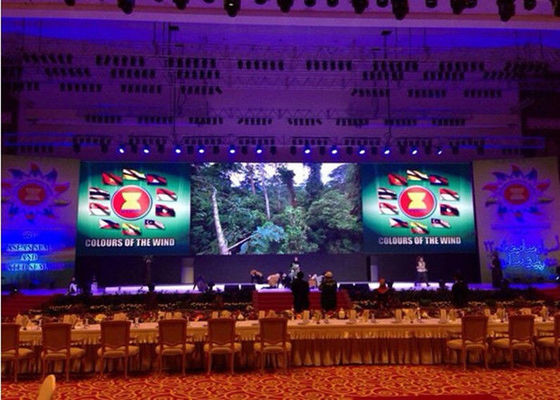 Centrum handlowe Wewnętrzny kolorowy wyświetlacz LED Ściana P10 z podwójnym zasilaniem