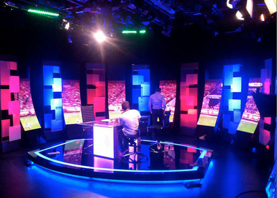 Kolorowa ściana wideo P10 HD LED Lekki, elastyczny wyświetlacz LED IP65