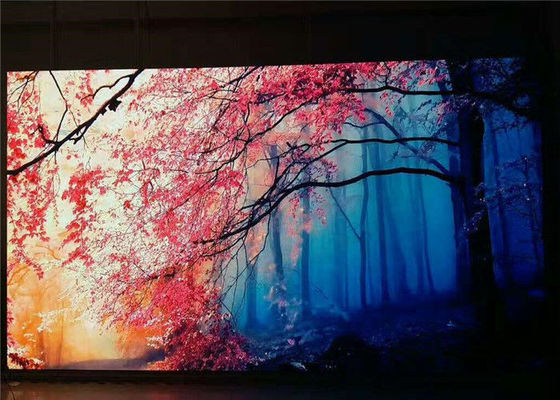 Lekki wyświetlacz LED o małych pikselach P1.667 Komercyjna ściana wideo