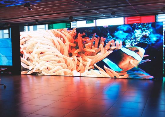 1200cd / m2 SMD2020 P3.91mm Przedni serwisowy wyświetlacz LED 500x500mm