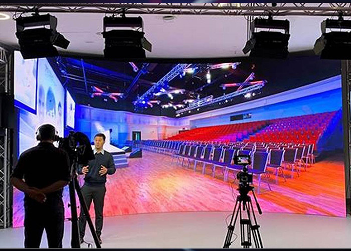 7680Hz Flimmaking Wirtualne studio Lekka ściana wideo XR Hd Led P1.95 P2.6 P2.5