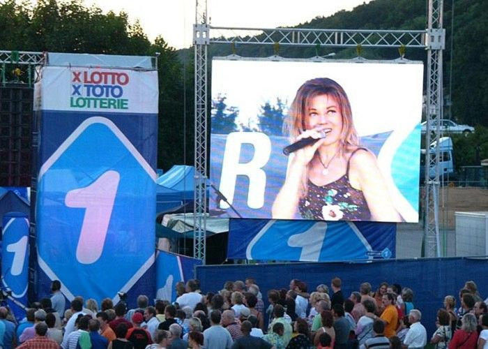 Koncert Wynajem sceny zewnętrznej Reklama LED z lampą LED SMD3535