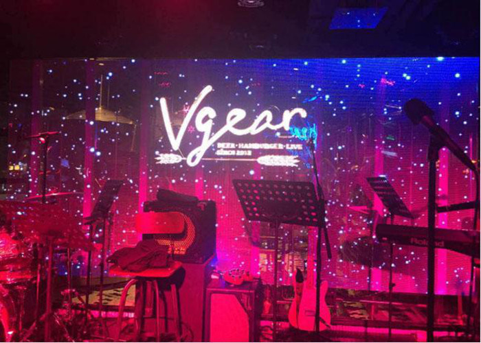 P15 Przezroczysty wyświetlacz LED Clear Full Color SMD3528 Oszczędność energii 65746 Dos / Sqm